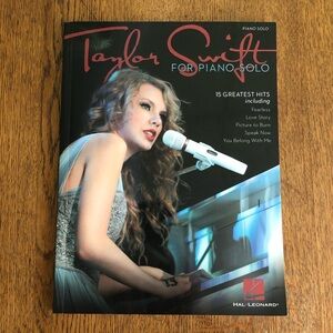 Hal Leonard Taylor Swift Piano Solo Songbook